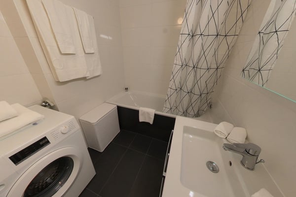 Spacious 2-Bedroom Furnished Apartment with Balcony and River Views in Geneva 10