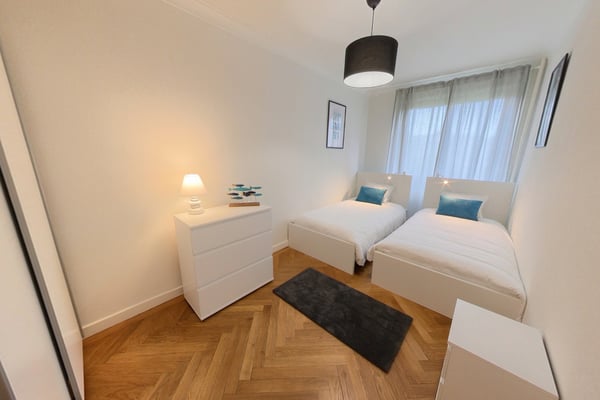 Appartement meublé 85 m2 au centre de Genève 6