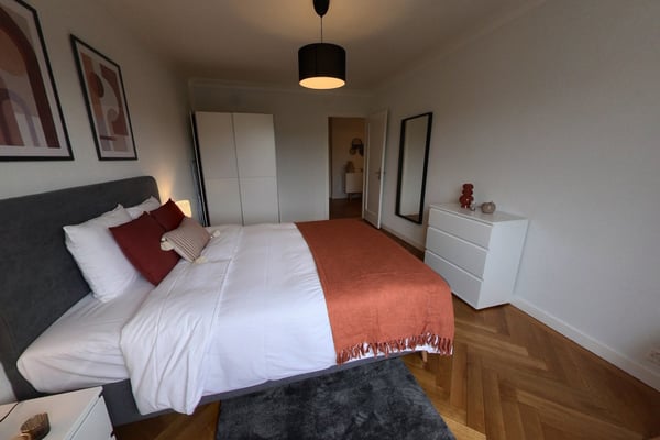 Appartement meublé 85 m2 au centre de Genève 5