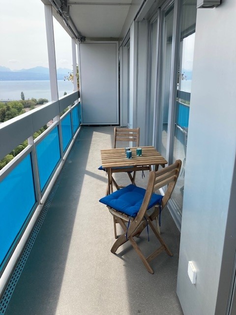 Spacious 85 m² 2-bedroom apartment with lake and mountain views - 3min to lake with parking 2