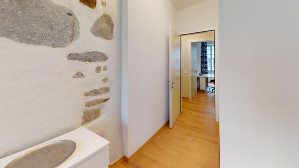Elegant & Very Central 2 Bedroom Apartment with Stunning Brick Features 17