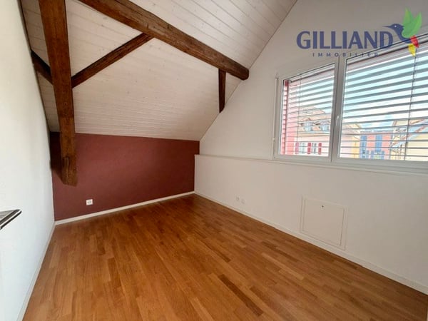 Appartement en triplex de 4.5 pièces au centre-ville de Payerne 12
