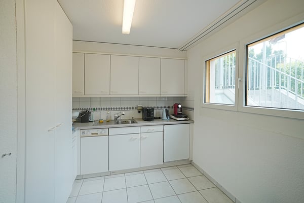 Attraktive Gewerbefläche in Berikon ideal für Anleger & Eigennutzer 8