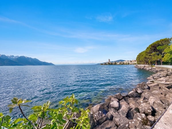 Montreux - Territet - Appartement contemporain avec balcon, vue lac et parking intérieur 2