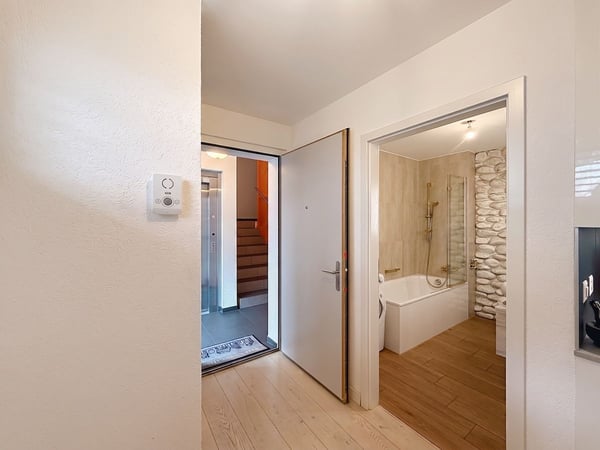 Montreux - Territet - Appartement contemporain avec balcon, vue lac et parking intérieur 5