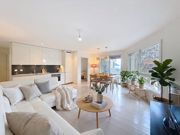 Montreux - Territet - Appartement contemporain avec balcon, vue lac et parking intérieur 1