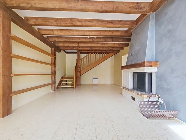 Opportunité rare : maison au centre du bourg de Cossonay avec jardin 10