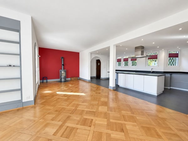 Appartement de charme de 4,5 pièces, terrasse, jardin et splendide vue sur le lac ! 2