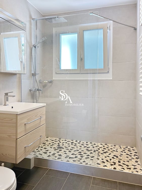 Bel appartement de 2.5 pièces avec balcon et jardin 6