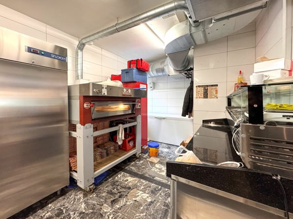 Restaurant pizzeria-kebab - Rendement 6,72 % Brut/annuel ! 5