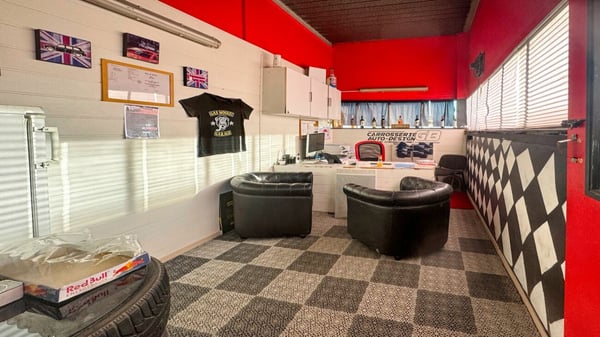 Halles artisanales, déjà louées, et un appartement de 5,5 pièces. 13