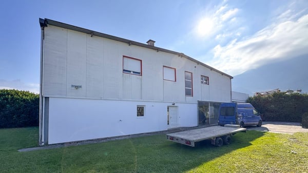 Halles artisanales, déjà louées, et un appartement de 5,5 pièces. 11