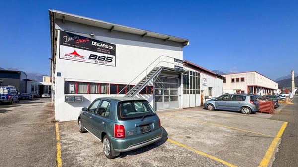 Halles artisanales, déjà louées, et un appartement de 5,5 pièces. 12