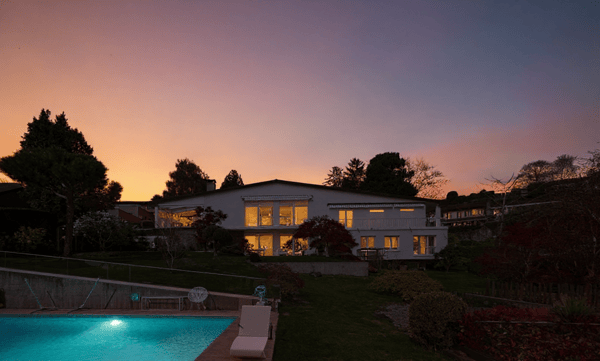 Magnifique appartement de 1.5 pièces avec jardin et piscine privée. 3