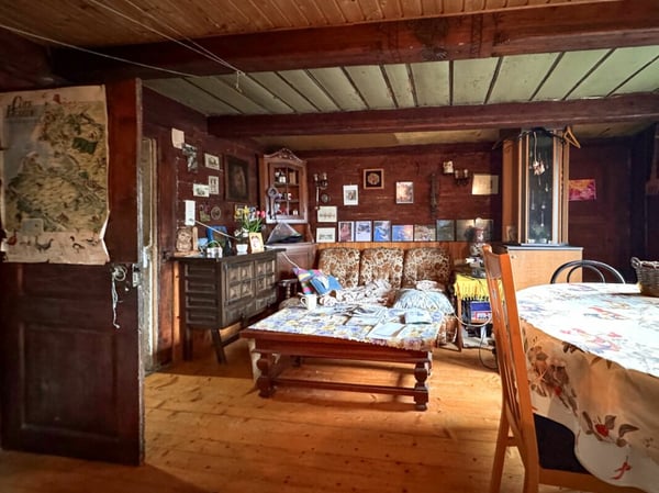 Maison villageoise de 1.5 pièces, sur 3 niveaux. 2