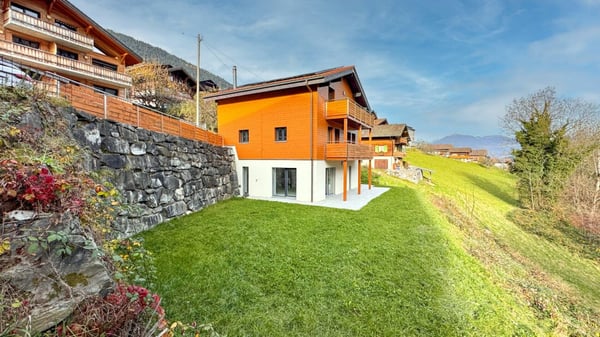 Superbe chalet de 1.5 pièces avec vaste terrain de 3'000 m² (constructible) au coeur de Troistorrents 14