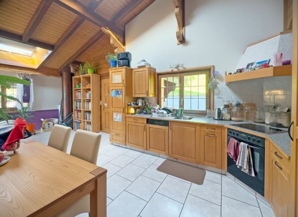 Chalet de 2 logements de 3,5 pièces, loués. 13