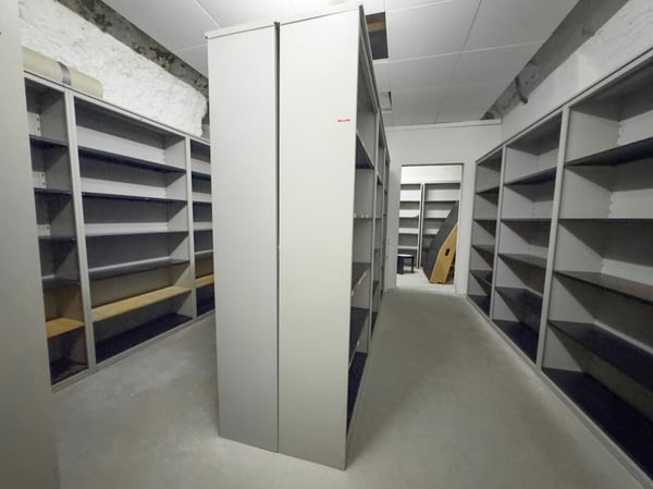 Surface commercial au rez idéalement situé au centre-ville de Monthey. 7