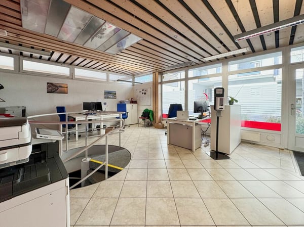 Beaux locaux commerciaux proche du centre-ville. 2