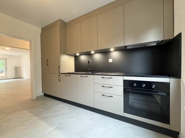 Appartement de 1.5 pièces avec balcon rénové et loué. 4