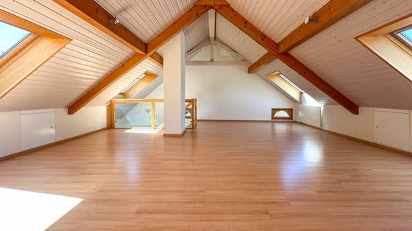 Duplex dans les combles de 1.5 pièces avec cachet et charme. 17