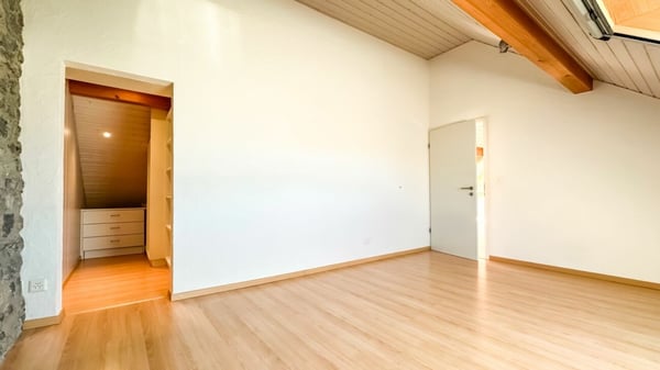 Duplex dans les combles de 1.5 pièces avec cachet et charme. 22