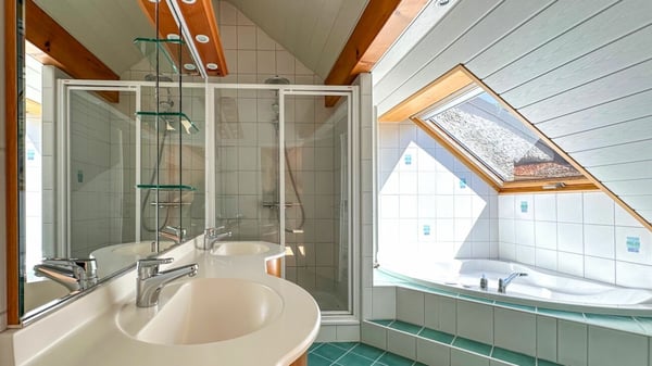 Duplex dans les combles de 1.5 pièces avec cachet et charme. 23