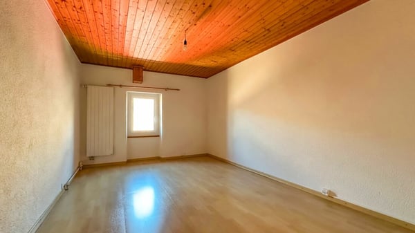 Duplex dans les combles de 1.5 pièces avec cachet et charme. 12