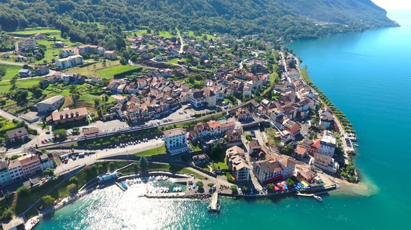 Surplombez le Léman - 4,5 pièces traversant avec vue panoramique 1