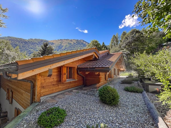 Magnifique chalet dans un écrin de verdure ! 1