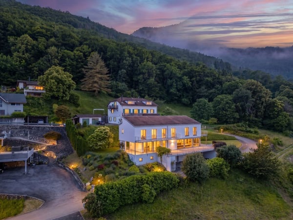 Magnifique villa avec vue sur le Lac Léman à 180 - Bien exclusif ! 2