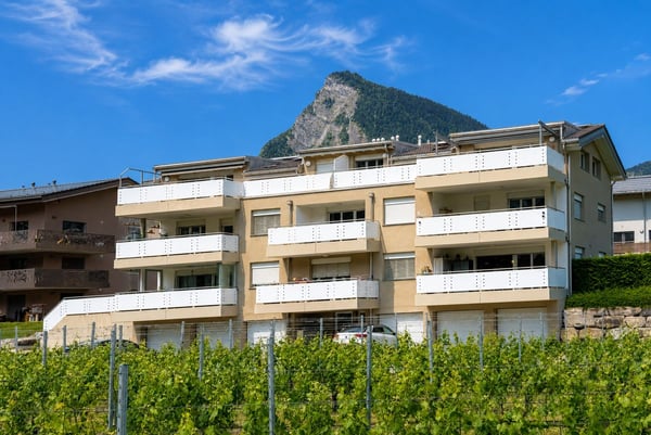 Attique de 3,5 pièces avec grand balcon et vue à St-Pierre-de-Clages 3