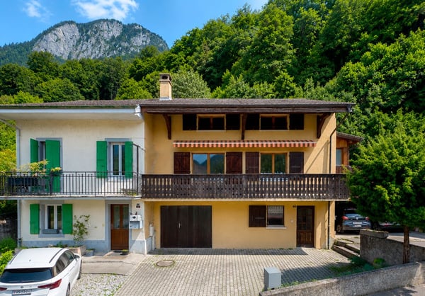 Maison villageoise de 4,5 pièces avec garage à rénover ! 3