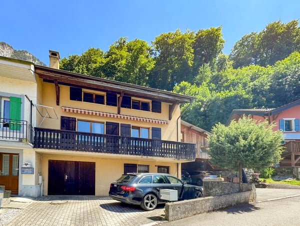 Maison villageoise de 4,5 pièces avec garage à rénover ! 1