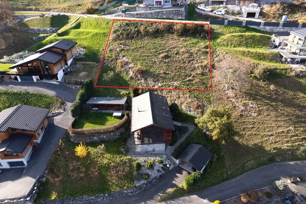 Terrain avec vue imprenable pour 2 villas jumelées avec permis en force ! 2