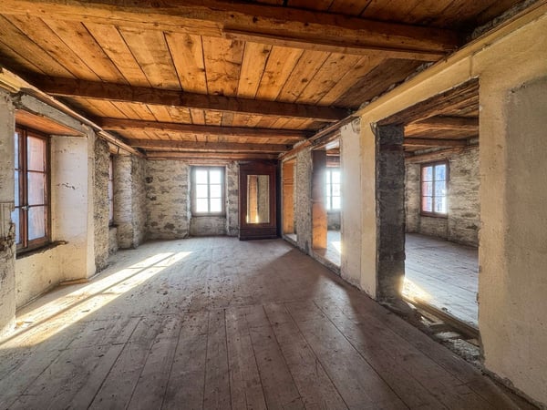 Immeuble à rénover selon vos goûts et besoins. 6