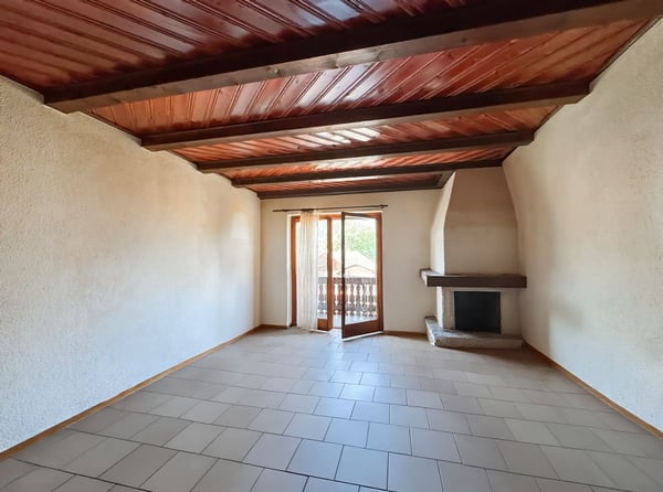 Maison villageoise de 4,5 pièces avec garage à rénover ! 8