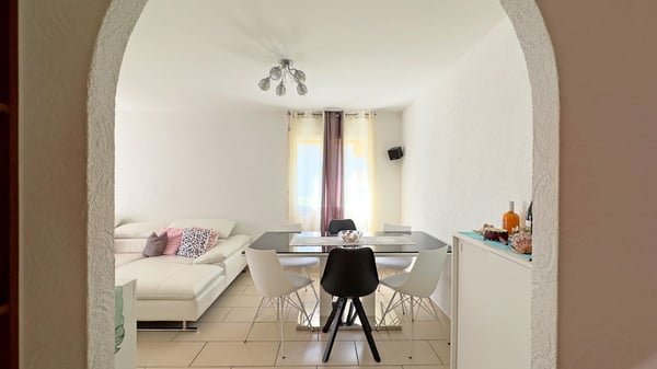 Opportunité à Vernayaz - 4,5 pièces fonctionnel avec véranda chauffée et 2 parkings 8