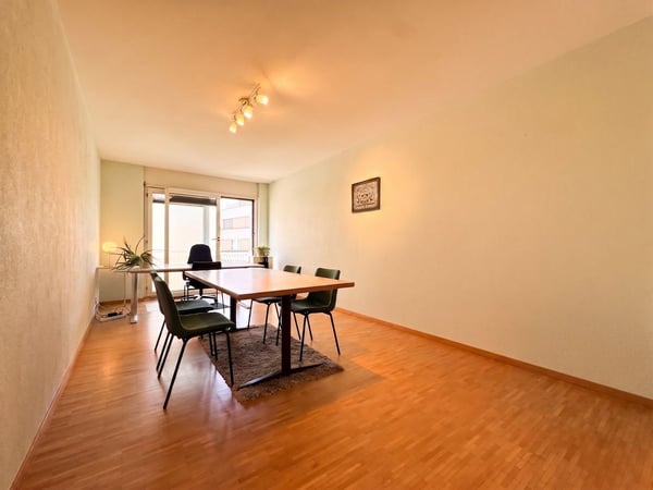Bureau de standing avec rendement garanti de 5,5% Brut. 8