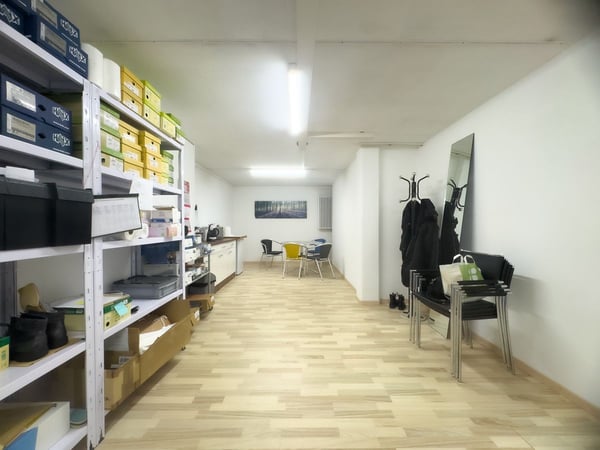 Local commercial, déjà loué, avec bon rendement stable 4,5%. 6