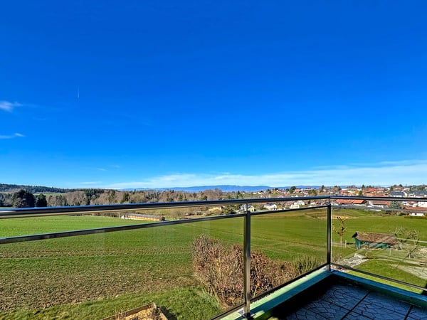 Maison jumelée de 6,5 pièces, avec belle vue panoramique. 13