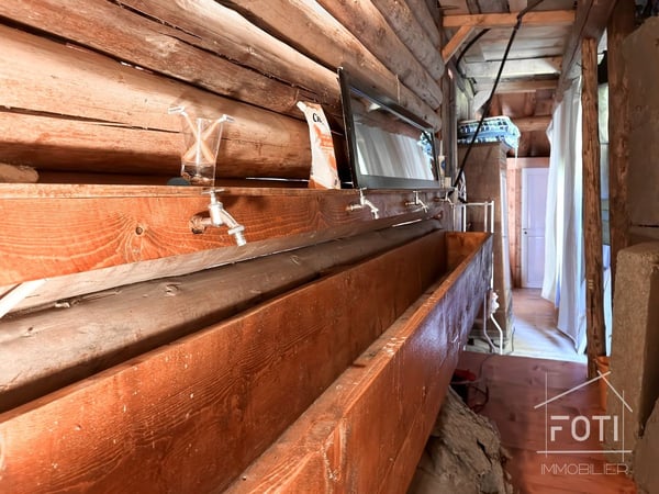 Bien rare - Chalet de 7,5 pièces niché dans 28'000 m² de forêt et de prairie. 13