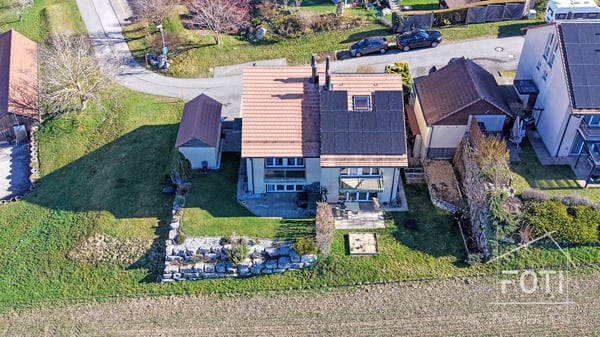 Maison jumelée de 6,5 pièces, avec belle vue panoramique. 1