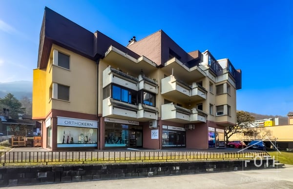 Local commercial, déjà loué, avec bon rendement stable 4,5%. 1