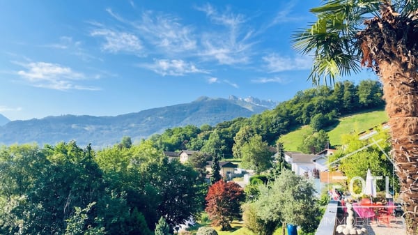 Maison de caractère avec vue et vastes terrasses - Sur le coteau de Monthey. 2