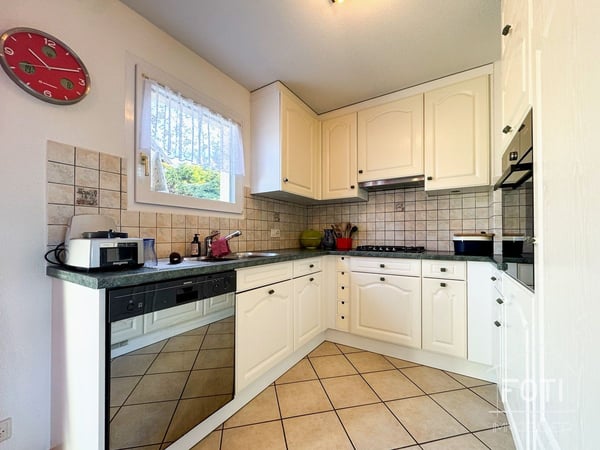 Maison jumelée de 6,5 pièces, avec belle vue panoramique. 2