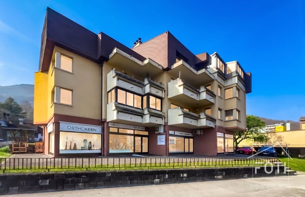 Local commercial, déjà loué, avec bon rendement stable 4,5%. 10