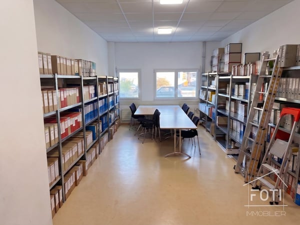 Bureau à louer. 3