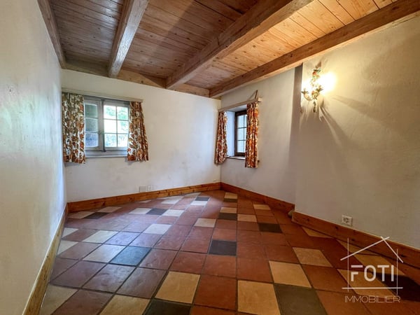 Maison villageoise à Villeneuve - Immeuble de rendement avec 3 appartements 4