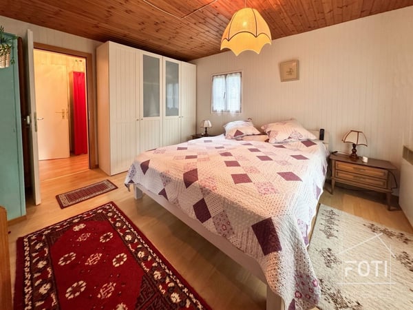Chalet 2,5 pièces à rénover - jardin, terrasse et vue montagne 13